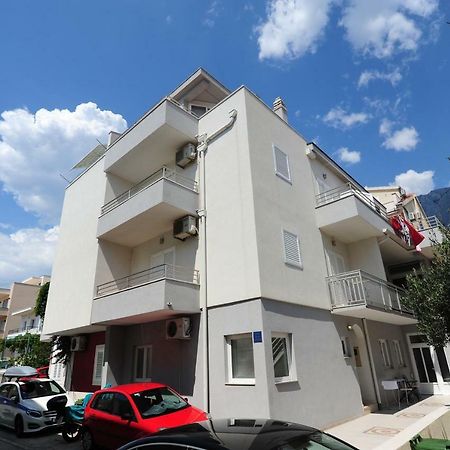 Apartments Knezevic Makarska Eksteriør billede