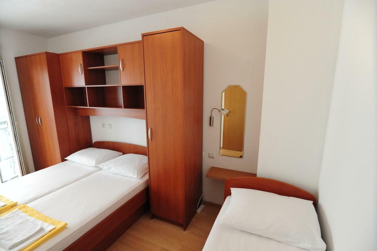 Apartments Knezevic Makarska Eksteriør billede