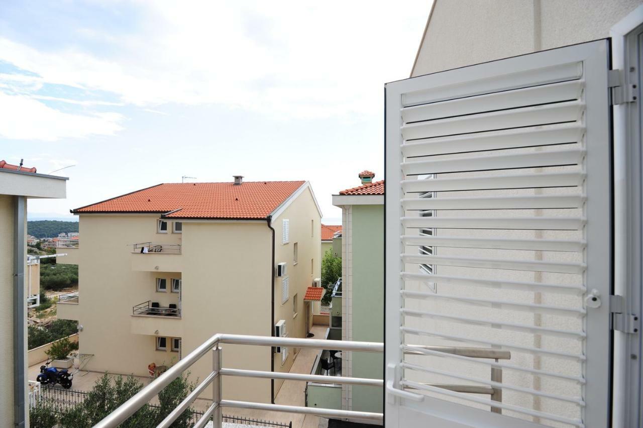 Apartments Knezevic Makarska Eksteriør billede